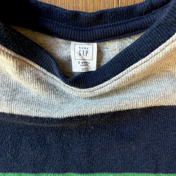 Lot of toddler boy 2T sweaters - Picture 3 of 15